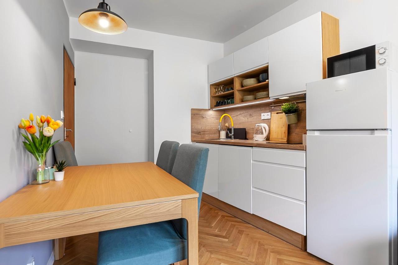 Popular Location / Street View / 4 Ppl / Netflix Apartmán *